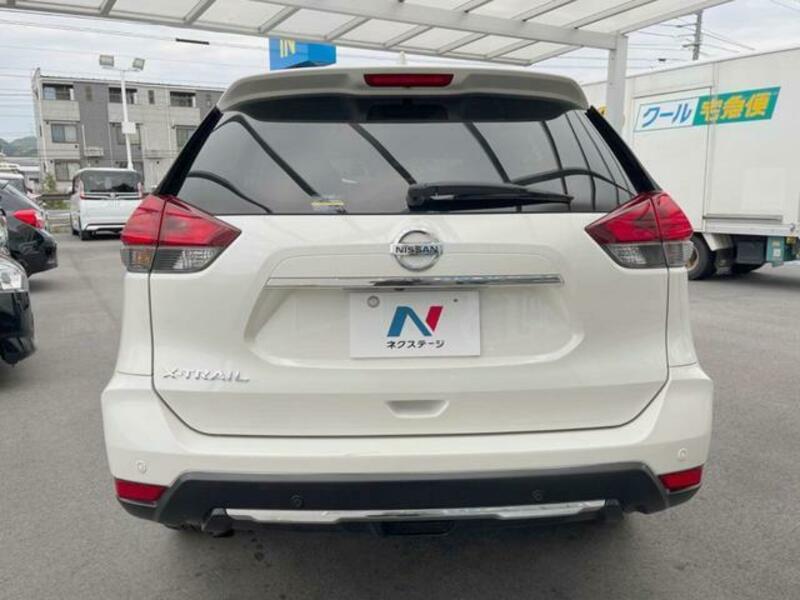 X-TRAIL-18