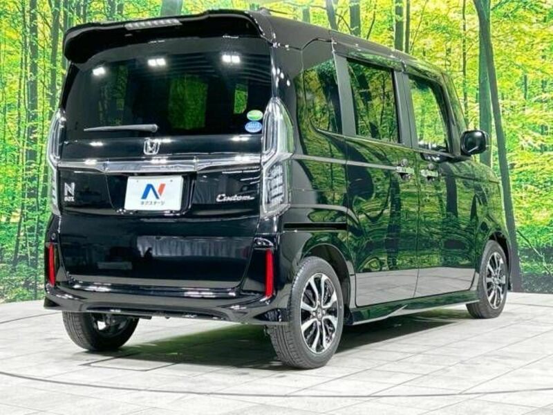 N BOX CUSTOM