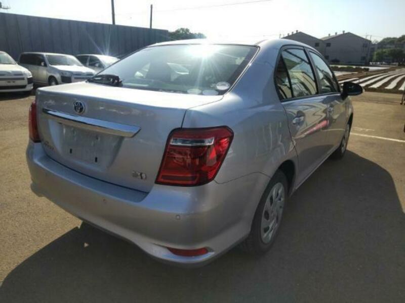 COROLLA AXIO