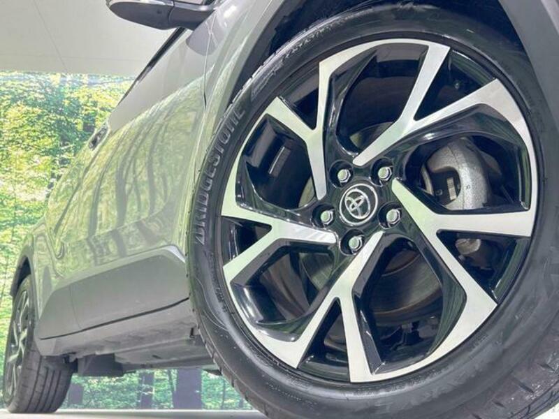 C-HR-12