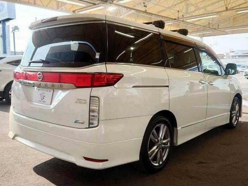 ELGRAND-14
