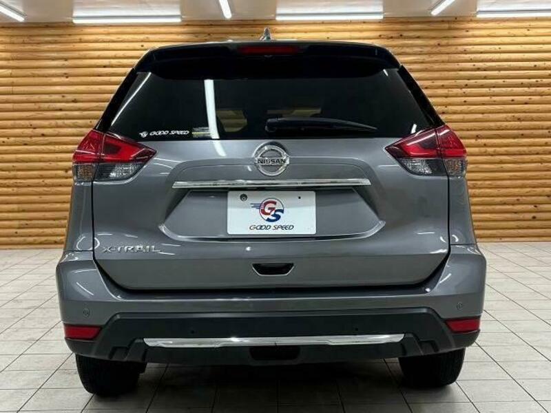 X-TRAIL-18