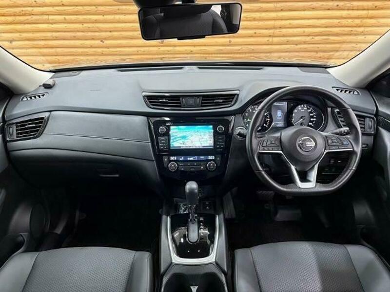 X-TRAIL-1