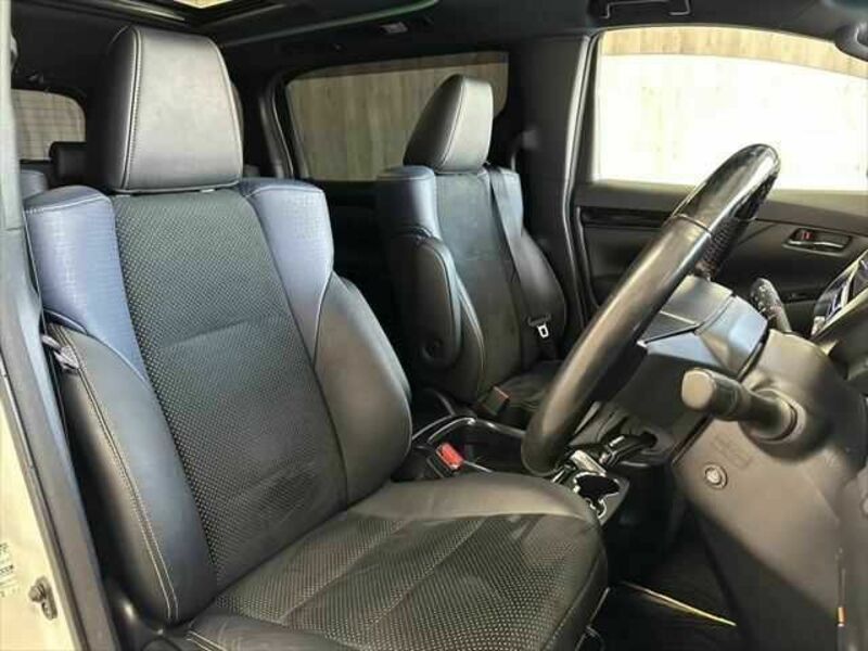 VELLFIRE-9