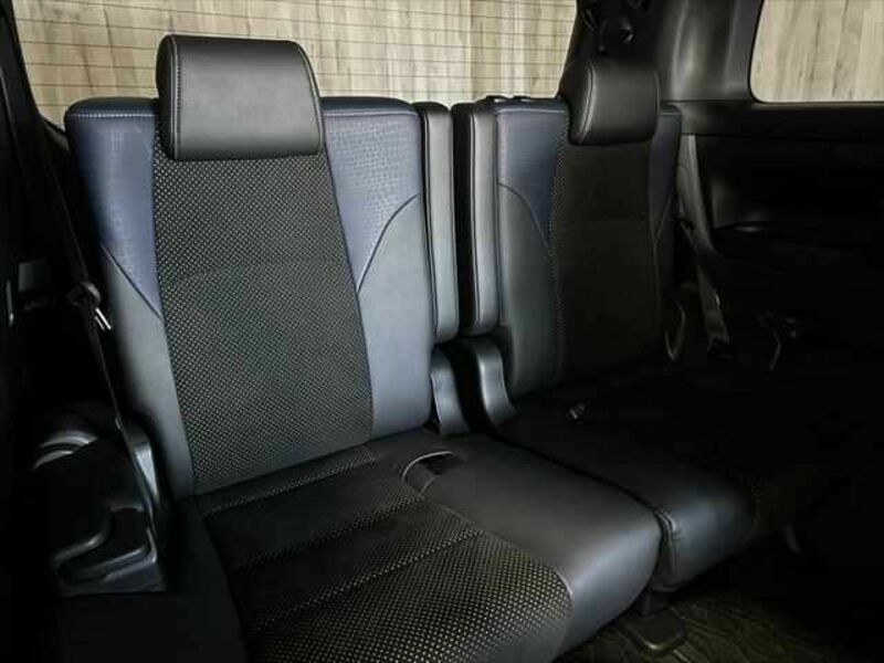 VELLFIRE-11