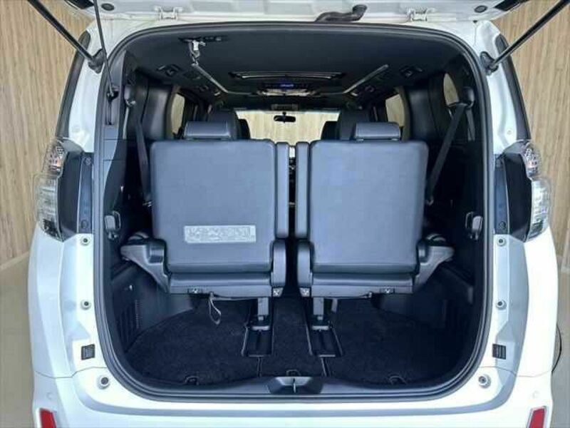 VELLFIRE-12