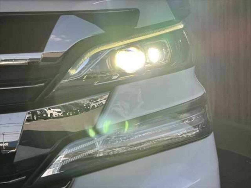 VELLFIRE-14