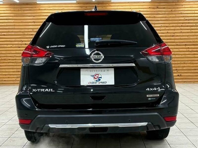 X-TRAIL-18