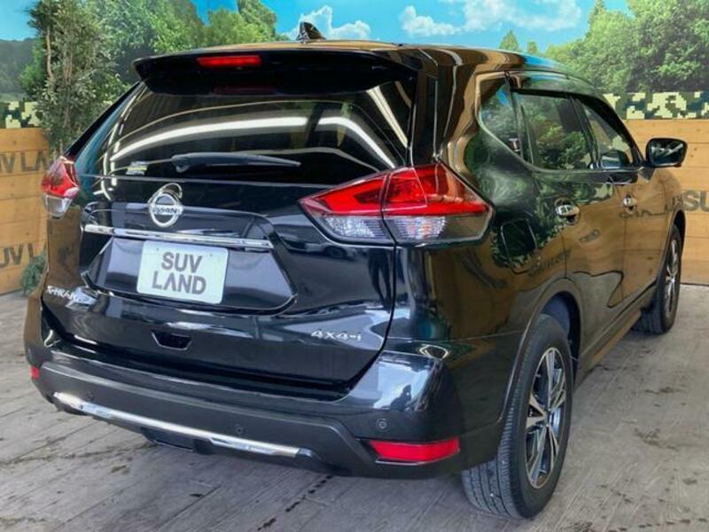 X-TRAIL-17