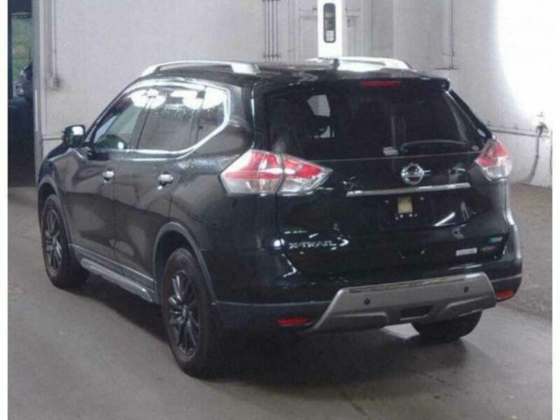 X-TRAIL-1