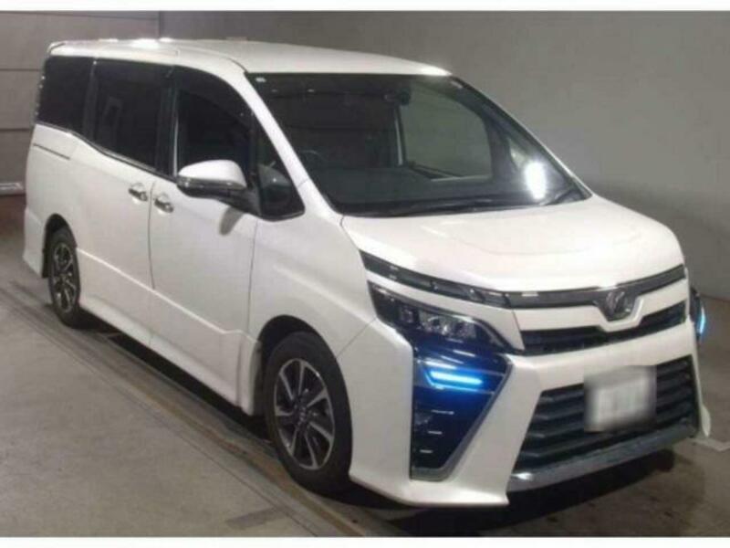 TOYOTA　VOXY