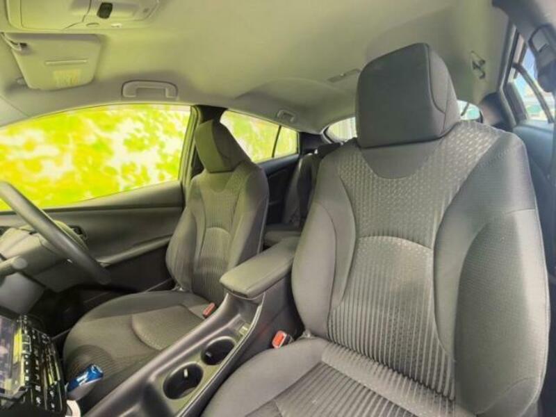 PRIUS-4