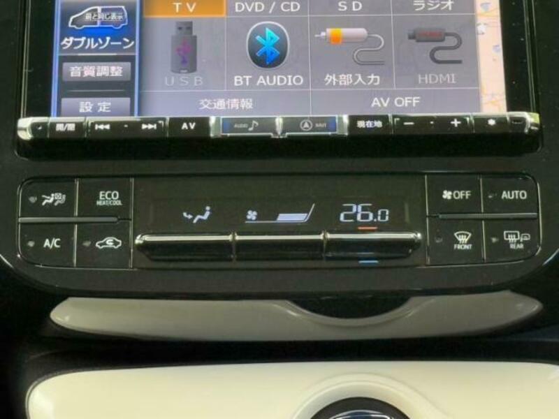 PRIUS-11