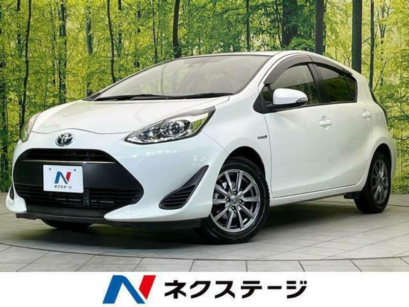 TOYOTA　AQUA
