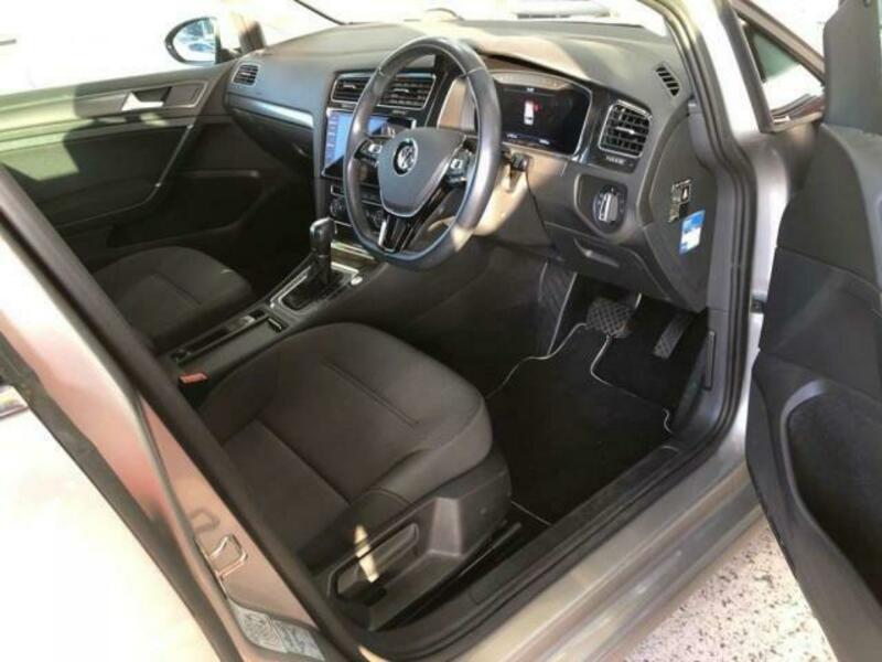 GOLF VARIANT