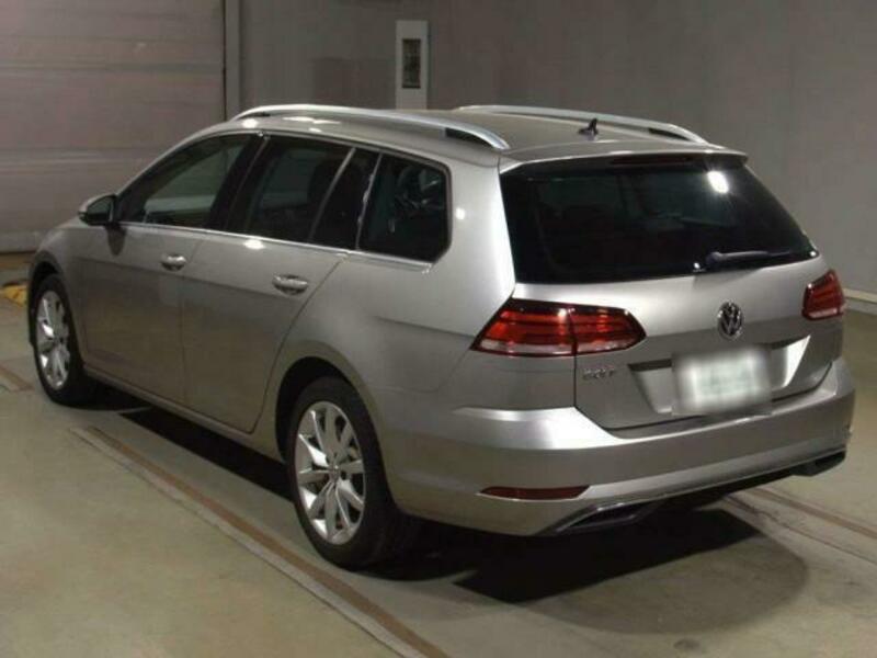 GOLF VARIANT