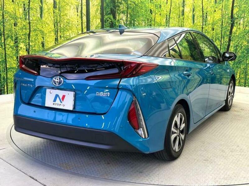 PRIUS PHV-17