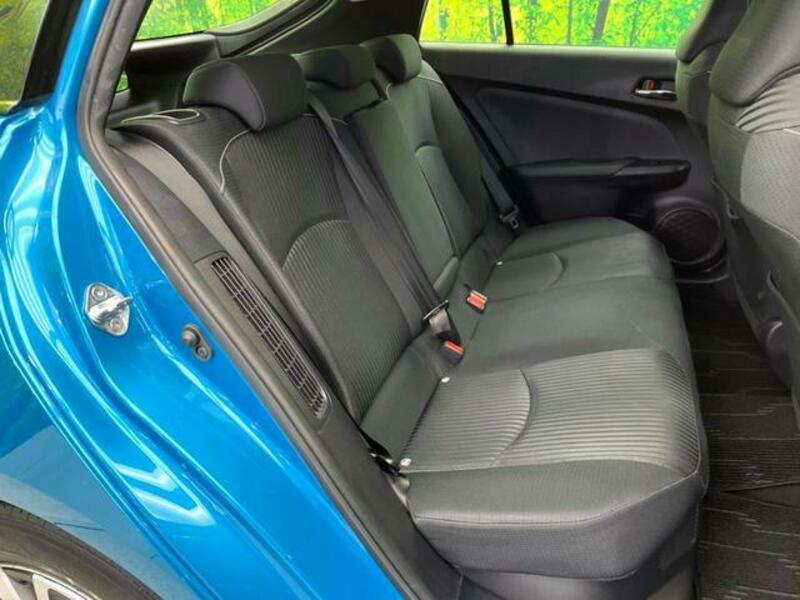 PRIUS PHV-9