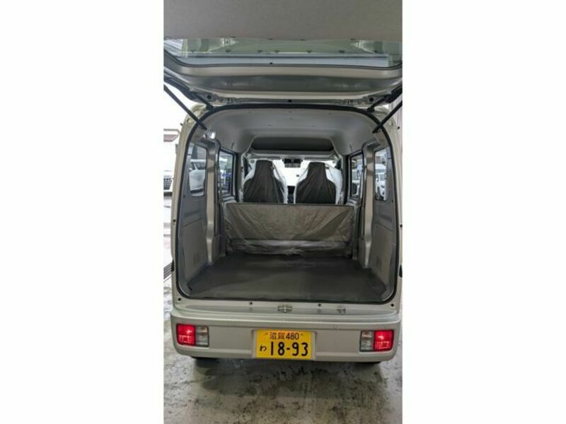 CLIPPER VAN