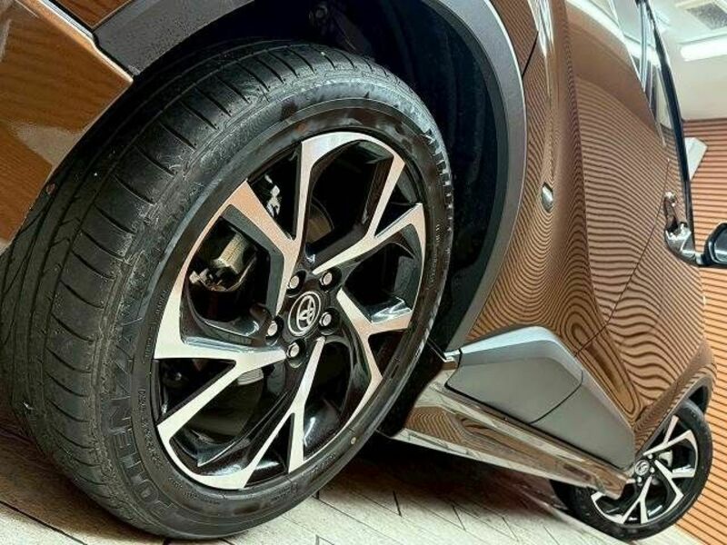 C-HR-17