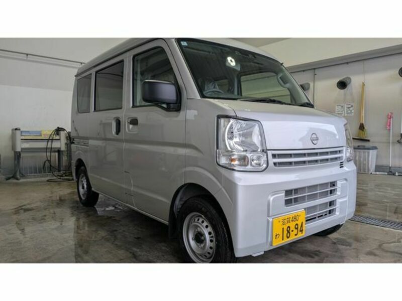 NISSAN CLIPPER VAN