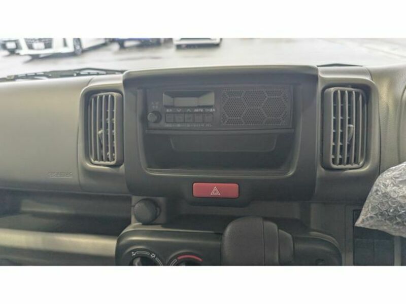 CLIPPER VAN