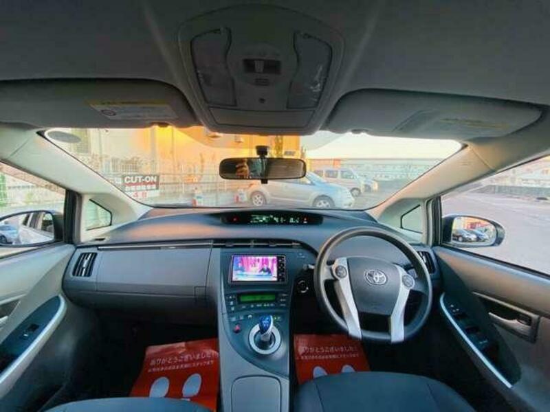 PRIUS-15