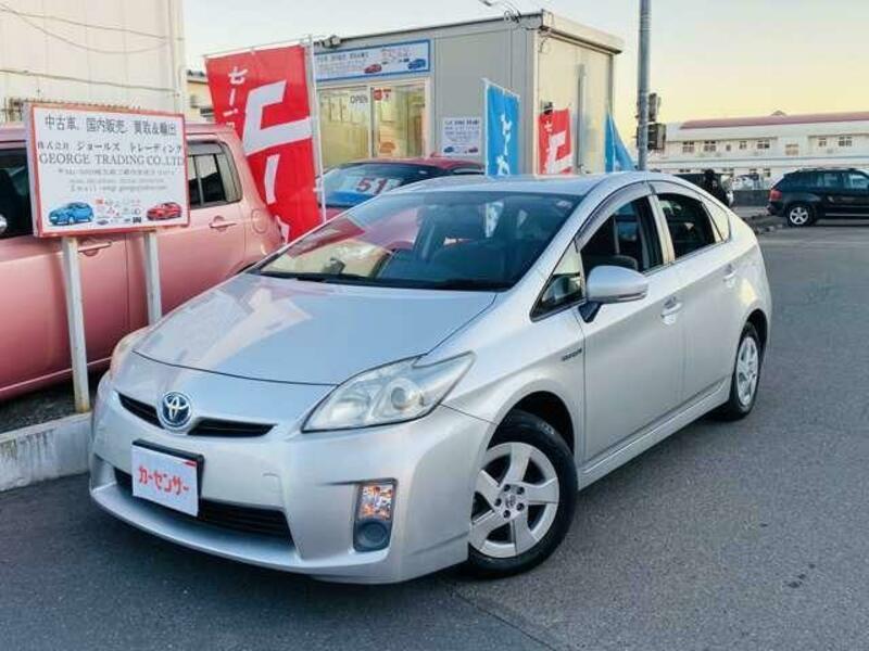 TOYOTA　PRIUS