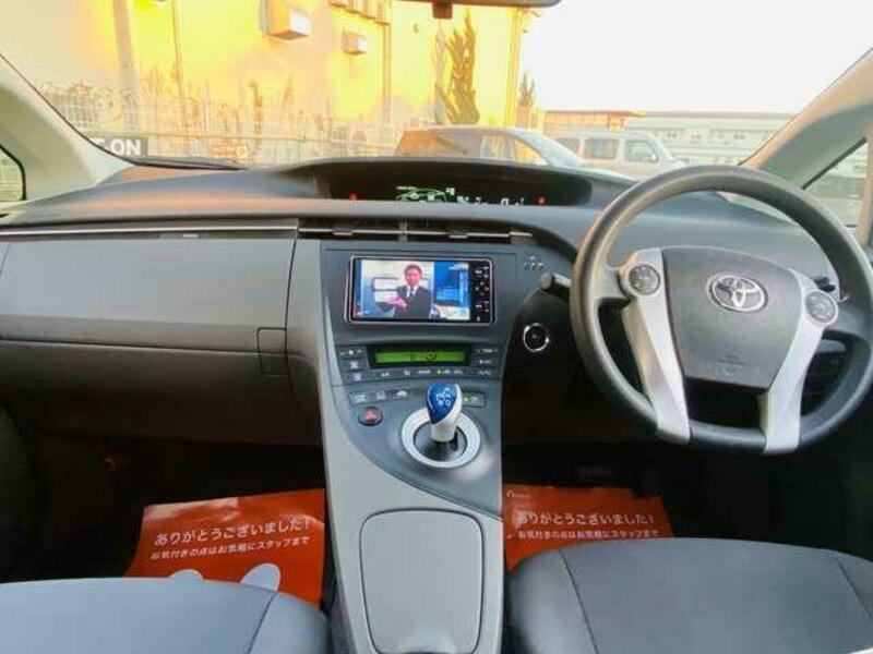 PRIUS-9