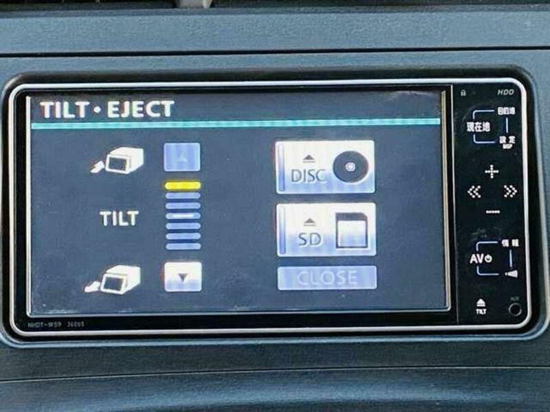 PRIUS-11