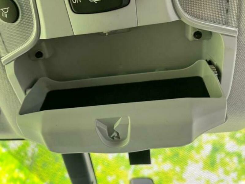 PRIUS-17