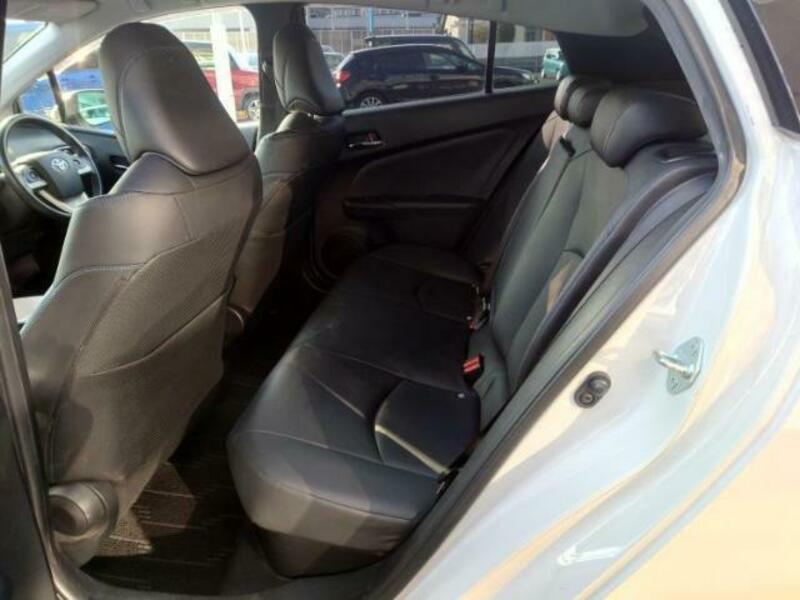 PRIUS-6