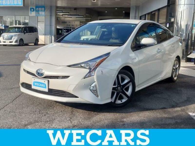 TOYOTA　PRIUS