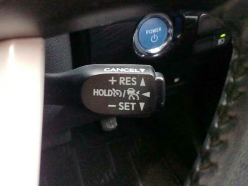 PRIUS-17