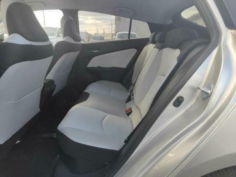 PRIUS-6