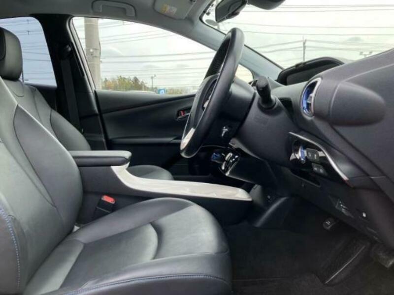 PRIUS-4