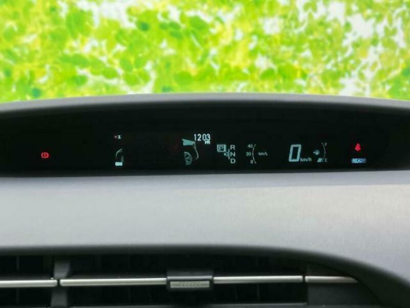 PRIUS-11