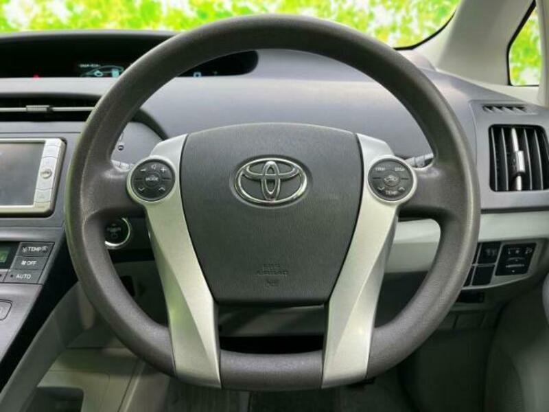 PRIUS-12