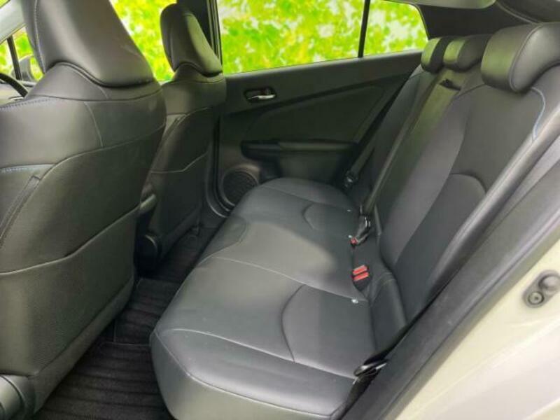 PRIUS-6