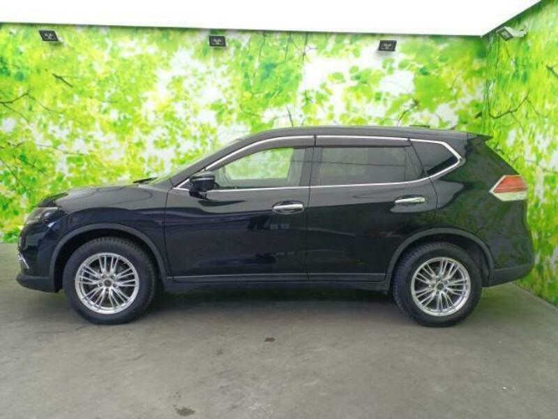 X-TRAIL-1