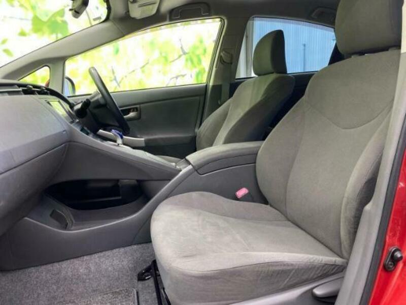 PRIUS-6