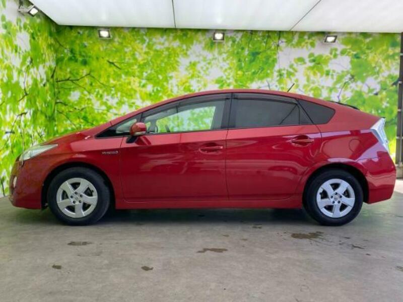 PRIUS-1