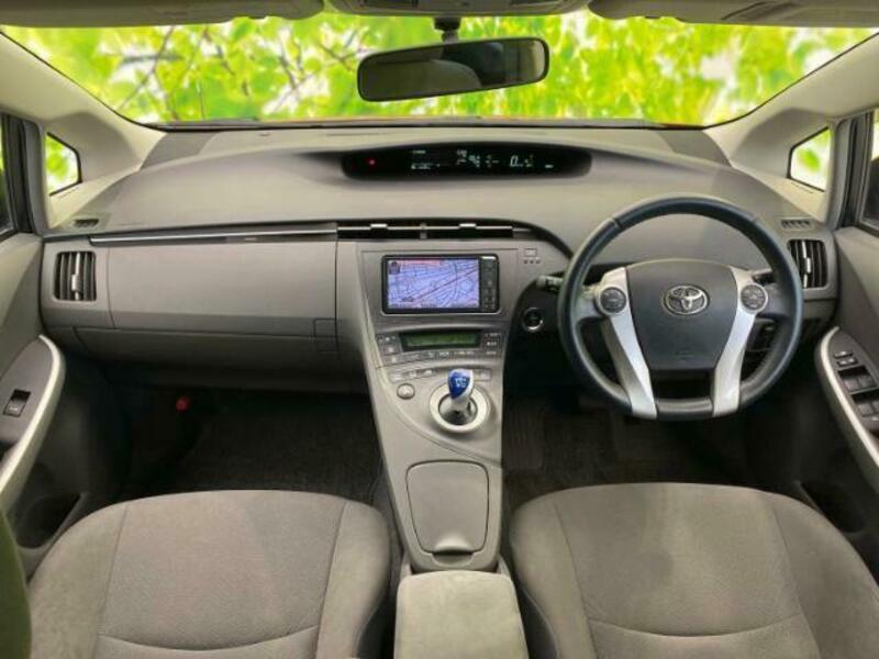 PRIUS-3