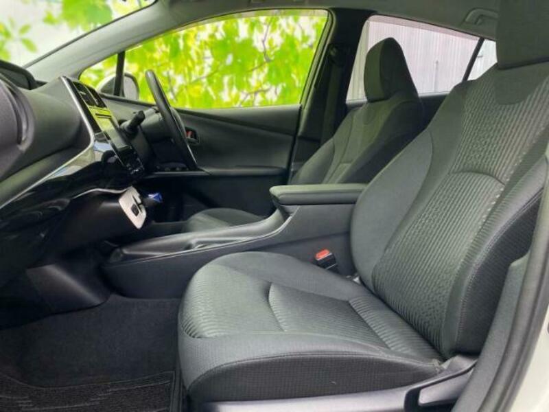 PRIUS-6