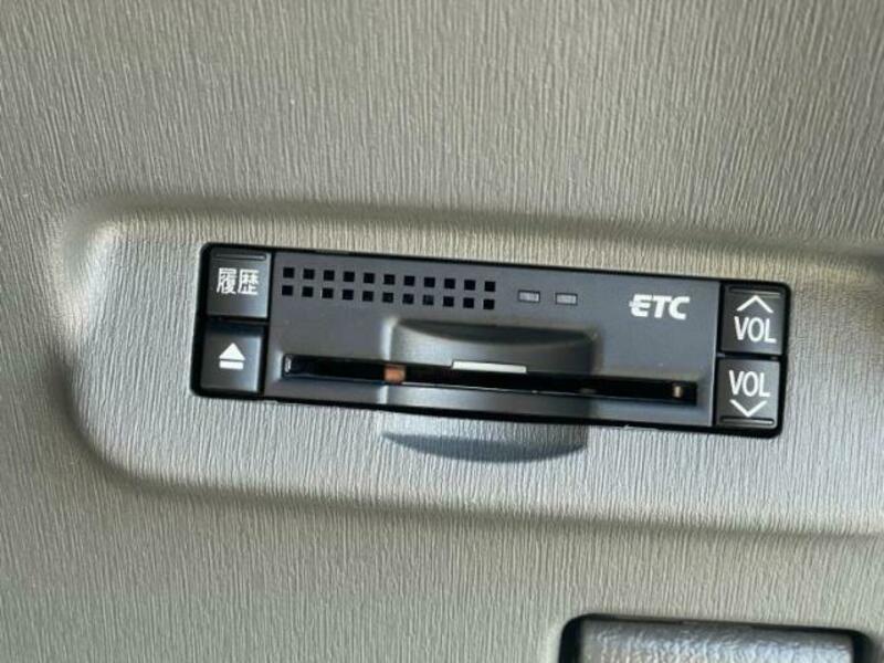 PRIUS-16