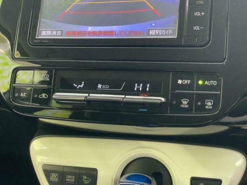 PRIUS-12