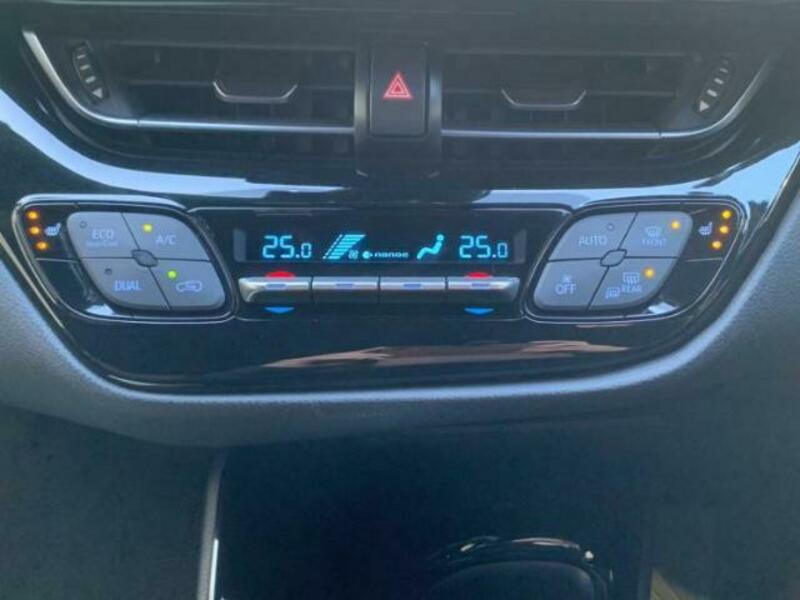 C-HR-11