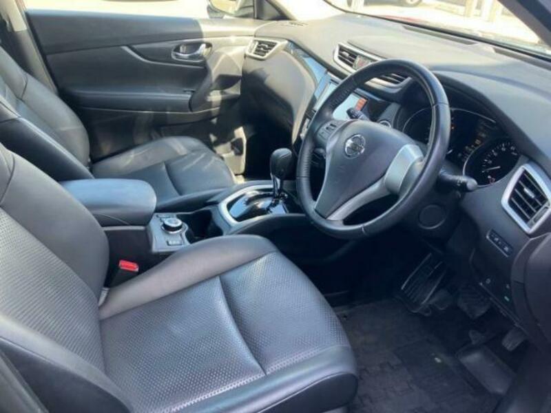 X-TRAIL