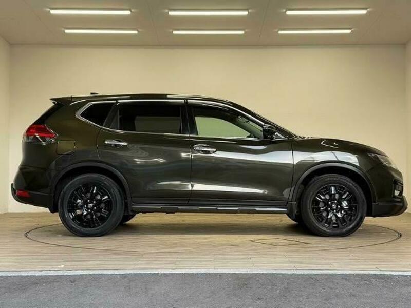 X-TRAIL-16