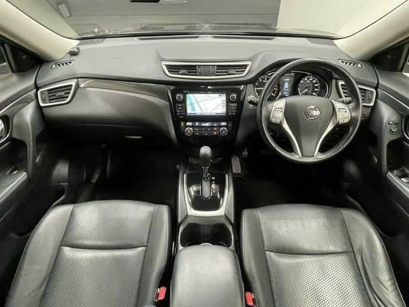 X-TRAIL-1